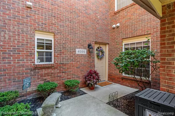 4101 Cornerstone Drive, Canton, MI 48188