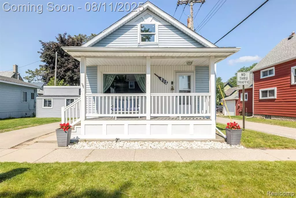 Port Huron, MI 48060,913 Michigan Street