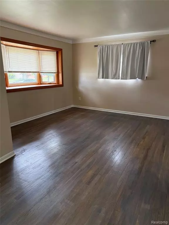 Westland, MI 48186,30641 Hiveley Street