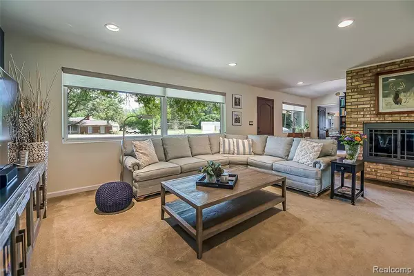 West Bloomfield, MI,4990 Broomfield Lane