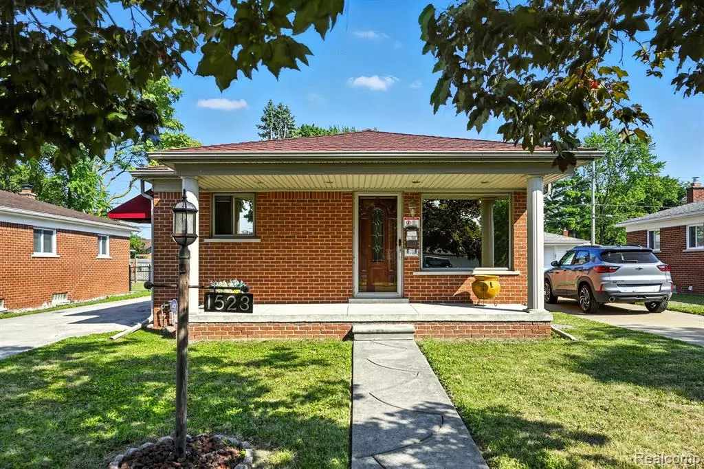 Lincoln Park, MI 48146,1523 Marion Avenue