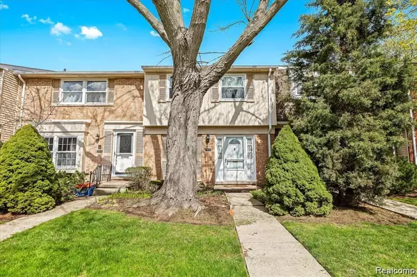 1812 Brentwood Drive, Troy, MI 48098