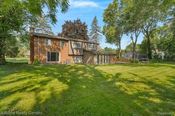 Farmington Hills, MI 48331,29998 Beacontree Street