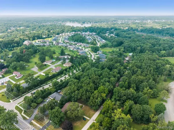 Commerce Twp, MI 48390,Parcel B Log Cabin Drive