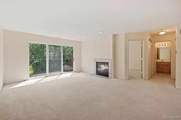 Troy, MI 48085,954 Sandalwood Drive