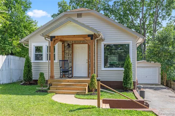 141 Parkdale Avenue, Pontiac, MI 48340