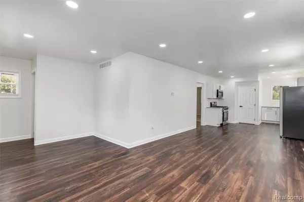 Detroit, MI 48205,14895 Mapleridge Street