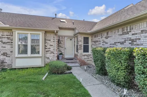 Clinton Twp, MI 48038,42614 Cedar Ridge Drive