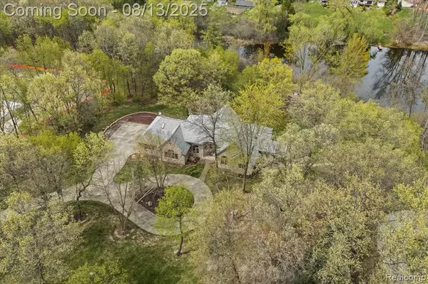 9997 APPLEGATE Lane, Brighton, MI 48114