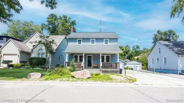 516 Renshaw Street, Rochester, MI 48307