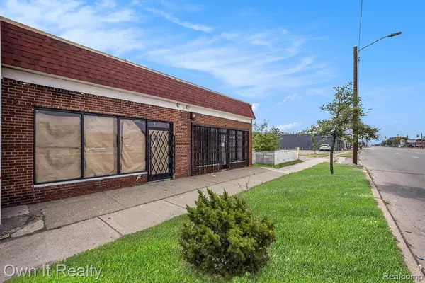 8866 Greenfield Road, Detroit, MI 48228