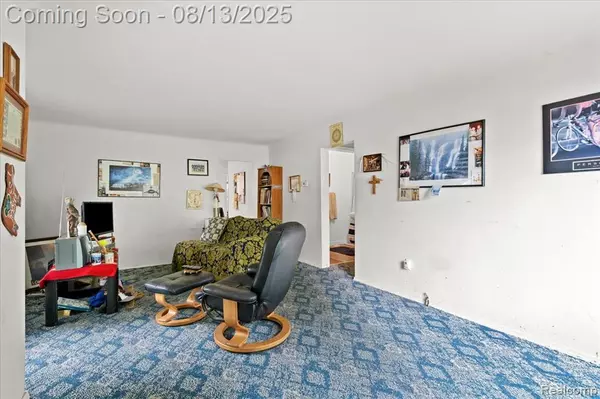 Royal Oak, MI 48073,1203 W Windemere Avenue