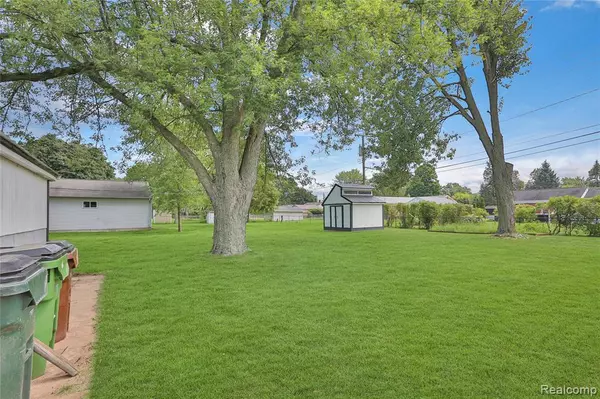 Shelby Twp, MI 48317,6936 Ryburn Street