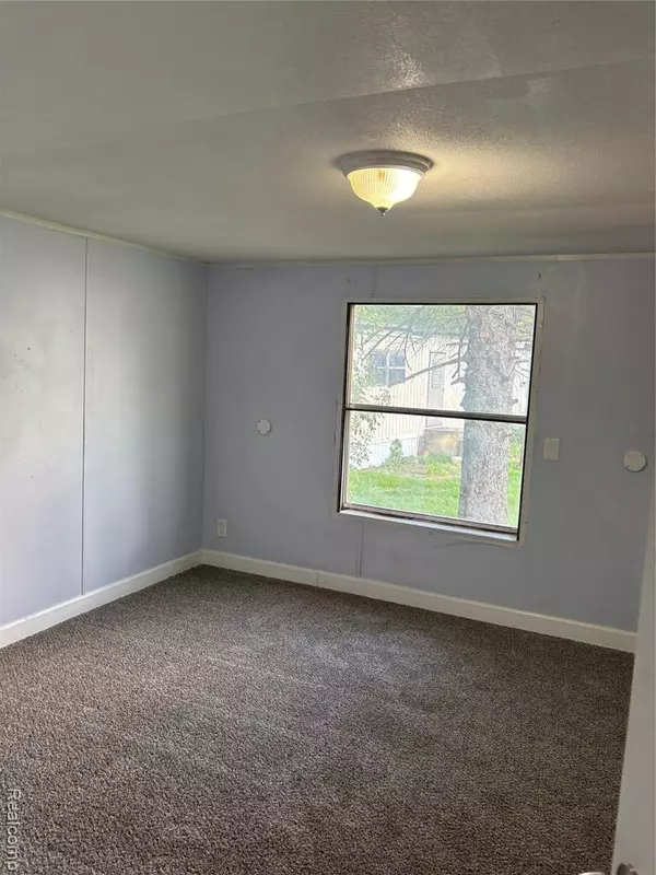 Burton, MI 48529,4493 Fenton Rd Lot 9