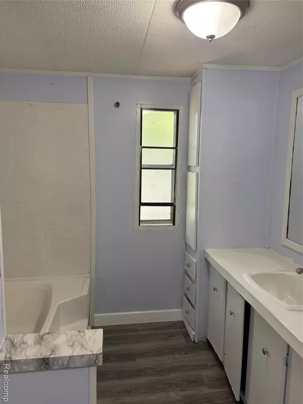 Burton, MI 48529,4493 Fenton Rd Lot 9