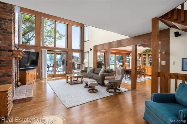 Clarkston, MI 48348,8485 Waumegah Road
