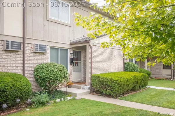 61021 N Heritage Boulevard, South Lyon, MI 48178