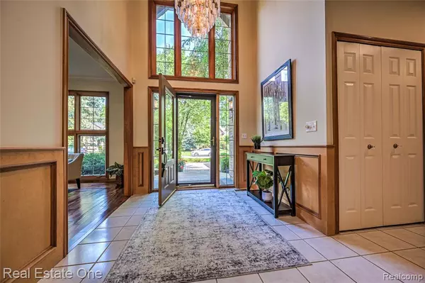 Rochester Hills, MI 48309,3671 Cedar Shake Drive