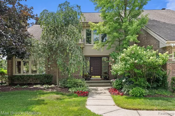 6230 Carroll Drive, West Bloomfield, MI
