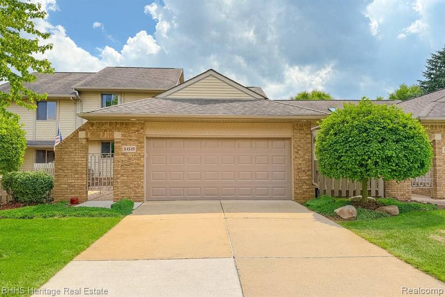 168 Addison Circle, Fowlerville, MI 48836