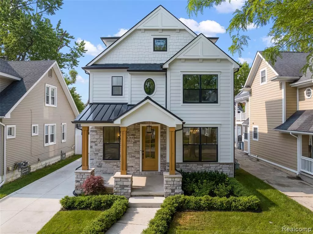 Birmingham, MI 48009,1368 Bennaville Avenue