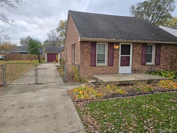 20015 NEGAUNEE, Redford, MI 48240
