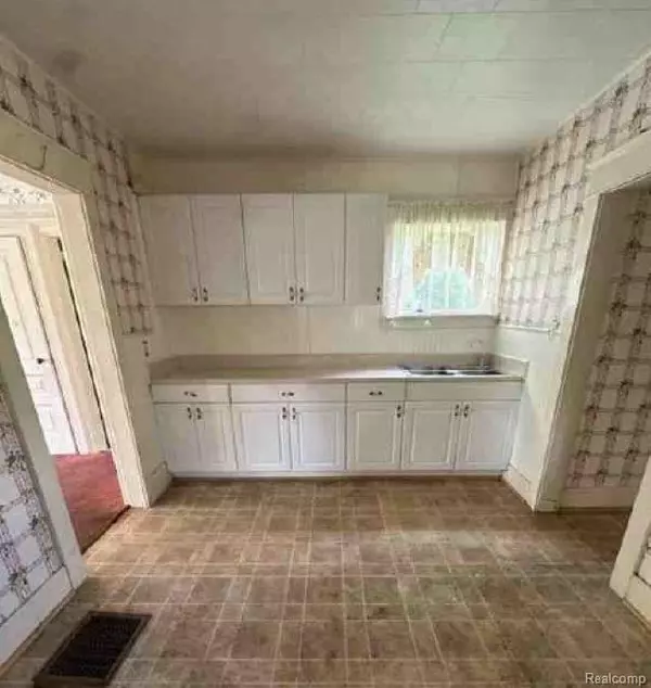 Grand Blanc, MI 48439,8127 Vassar Road