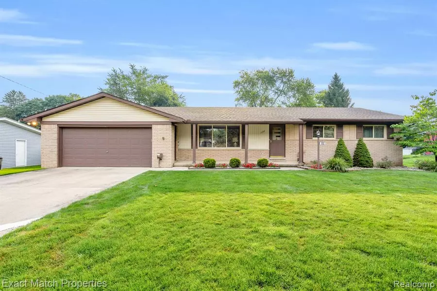 1282 Bielby Street, Waterford, MI 48328