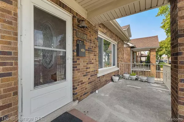 Dearborn, MI 48126,7019 Barrie Street
