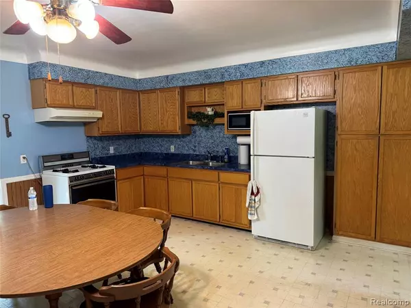 Temperance, MI 48182,7134 Maplewood Drive