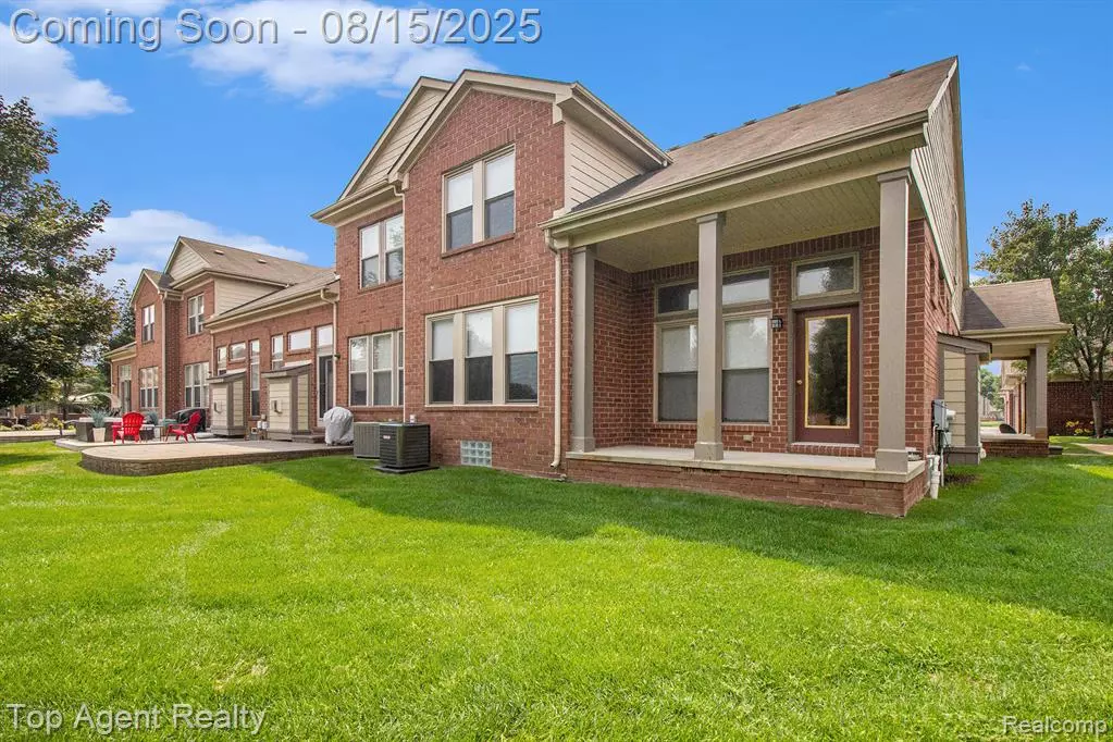 Shelby Twp, MI 48317,7087 Moore Court