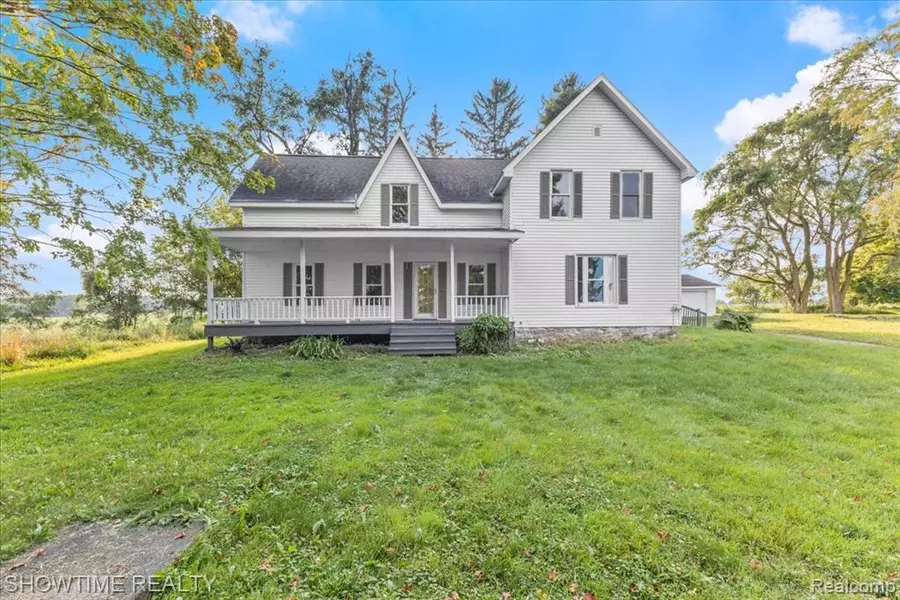 1865 N BLACKS CORNERS Road, Imlay City, MI 48444