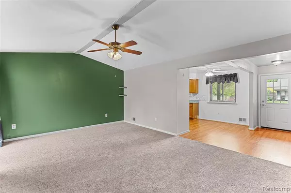 Roseville, MI 48066,32923 Harmon Court