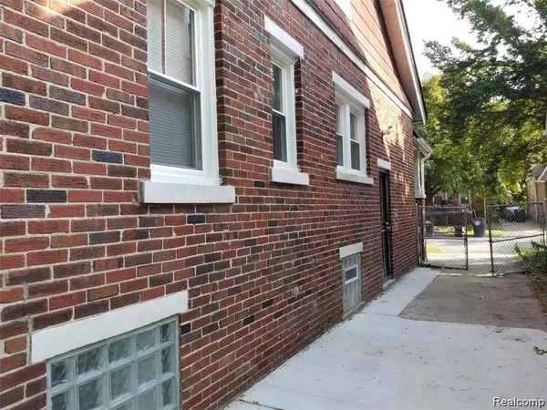 Detroit, MI 48227,15495 Littlefield Street