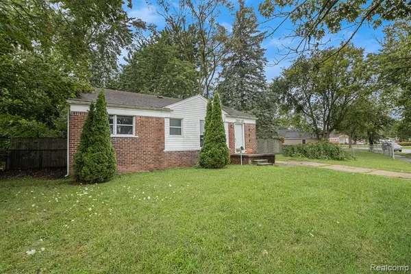 Inkster, MI 48141,28999 Beechnut Street