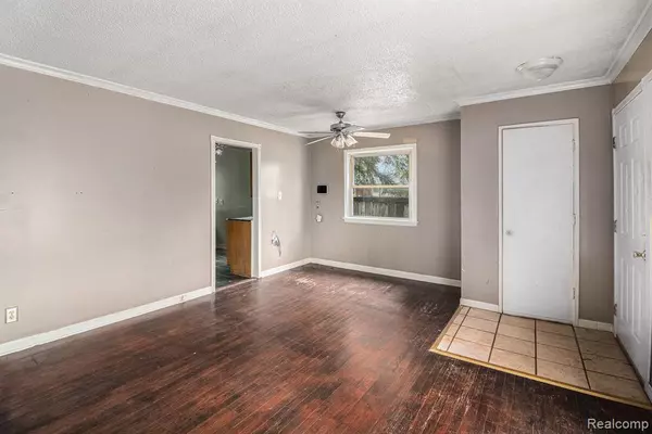 Inkster, MI 48141,28999 Beechnut Street