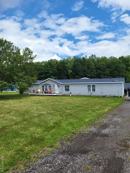 7306 N Bray Road, Mount Morris, MI 48458