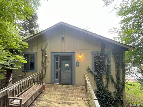 5669 Lakeview Boulevard, Goodrich Vlg, MI