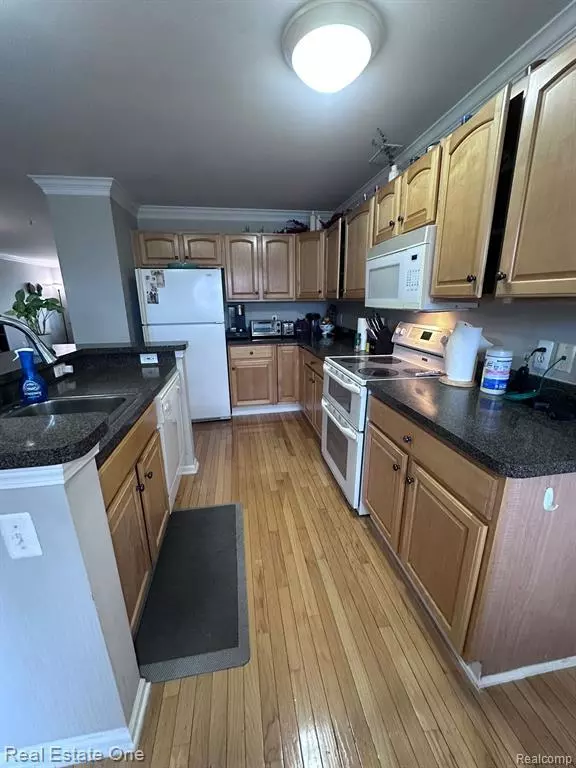 Ann Arbor, MI 48105,2736 BARCLAY NE Way