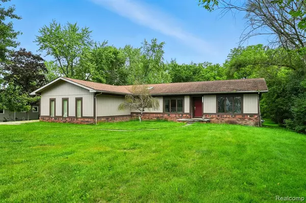 Farmington Hills, MI 48334,29220 Greening Street