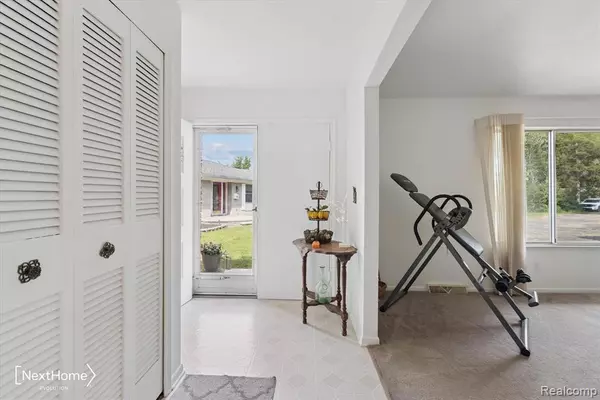 Belleville, MI 48111,99 POTTER Drive