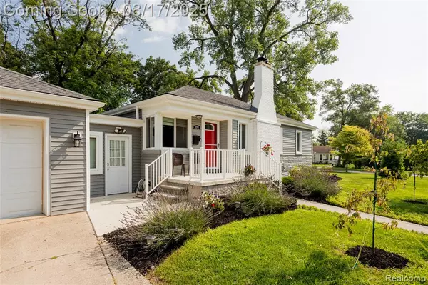 Oak Park, MI 48237,10200 Kenwood Street