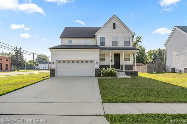 215 Clinton Street, Romeo, MI 48065