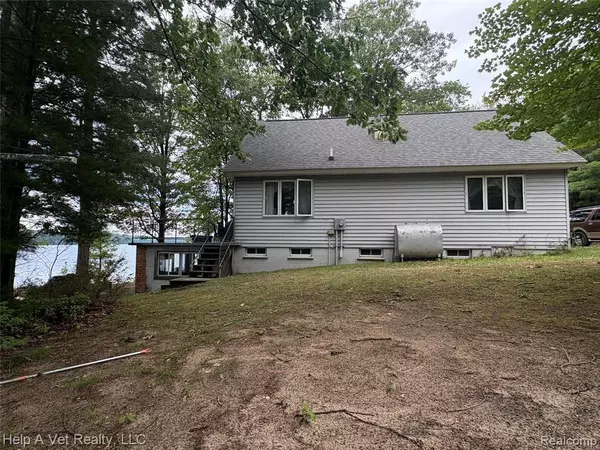 Interlochen, MI 49643,10340 Mud Lake Road
