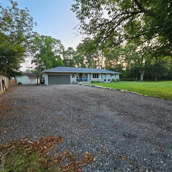 4430 Emmons Road, Howell, MI 48855