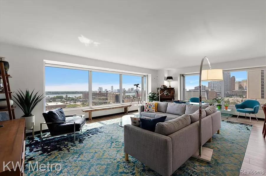 1300 E Lafayette Street, Detroit, MI 48207