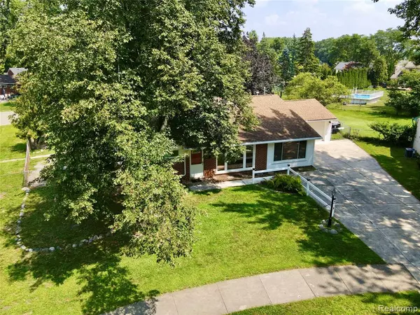 Livonia, MI 48152,18582 Whitby Street