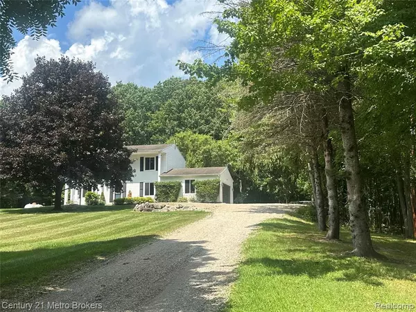 845 Hillsdale Lane, Ortonville, MI 48462