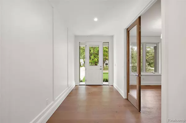 Royal Oak, MI 48073,3532 WOODLAND Avenue