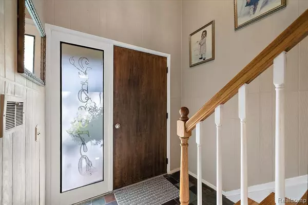 Novi, MI,25670 Beck Road